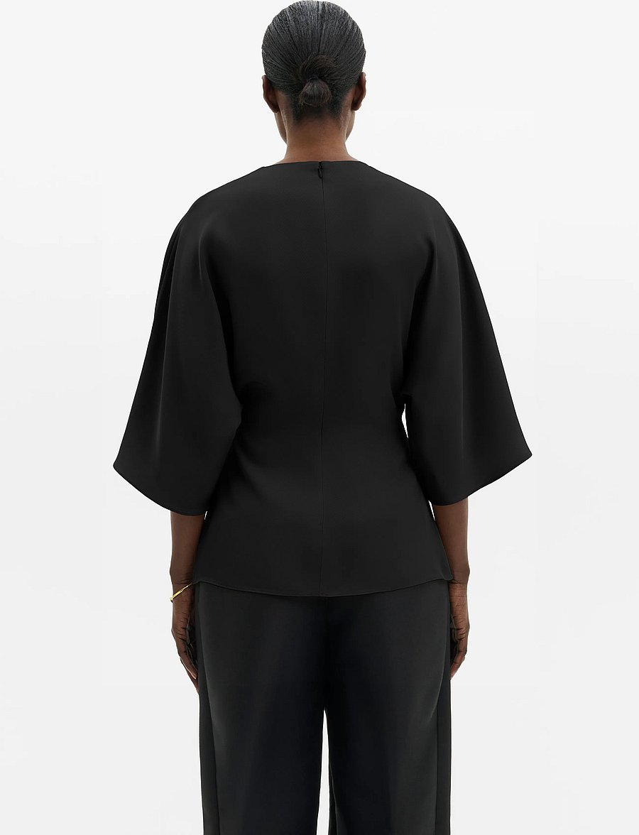 Malina - Zilla Brooch Detailed Blouse - kortärmade blusar - black - 2