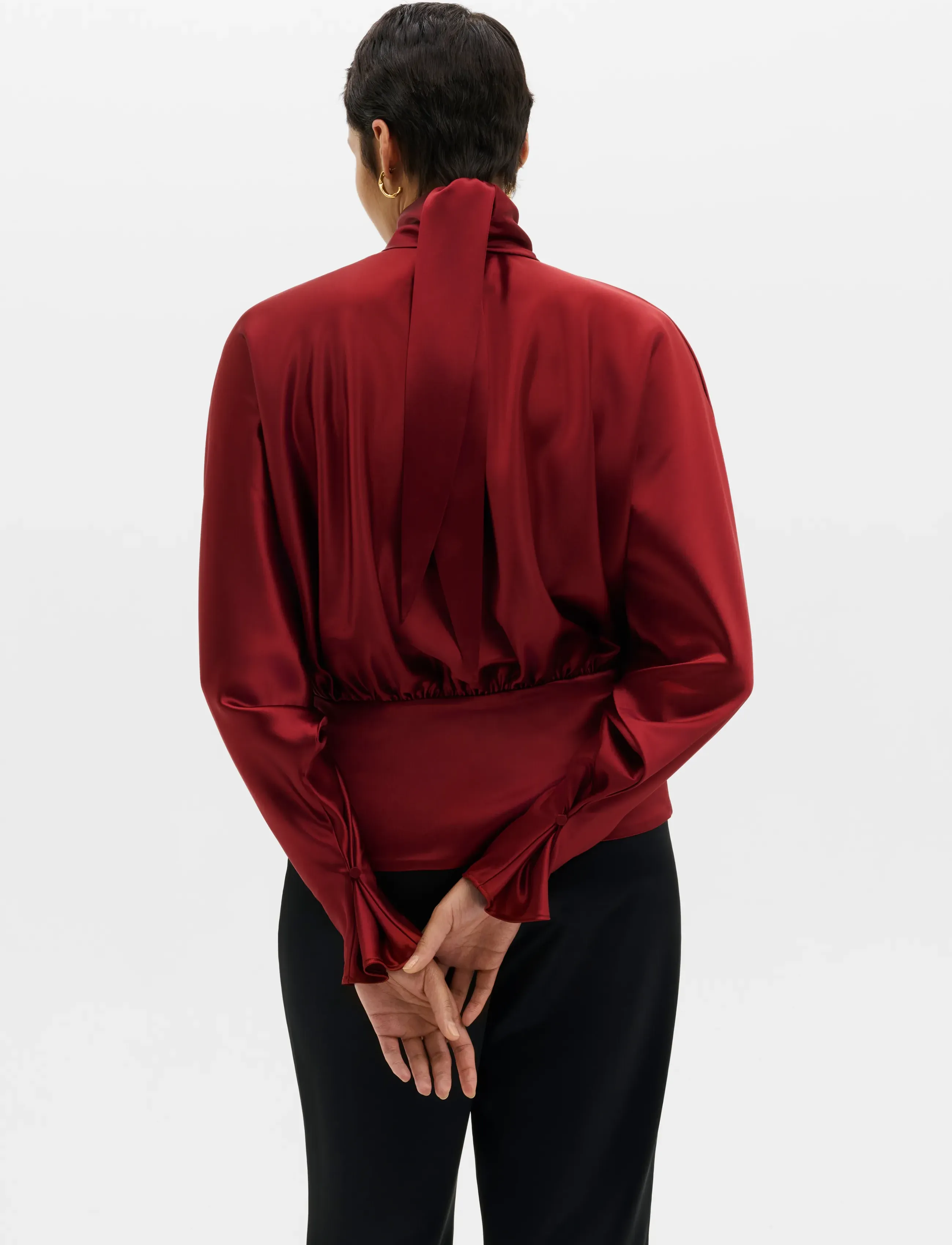 Malina - Vilja High-Neck Satin Blouse - langærmede bluser - ruby - 2
