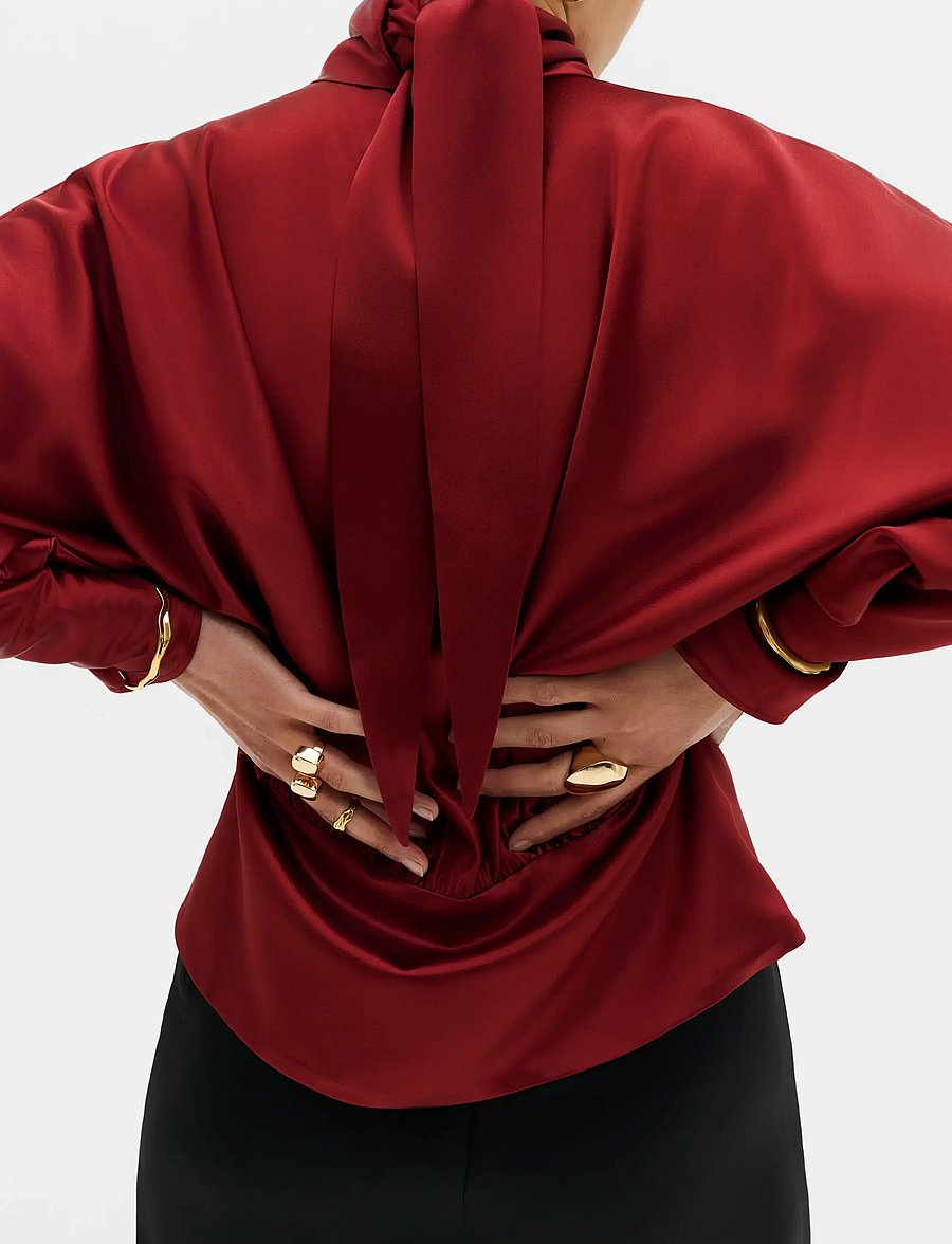 Malina - Vilja High-Neck Satin Blouse - langærmede bluser - ruby - 3