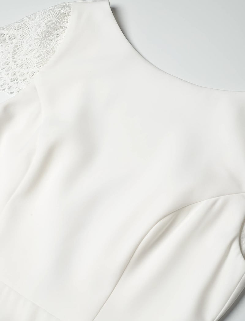 Malina - Blanca Cap Sleeve Lace Trimmed Gown - maxi sukienki - ivory - 5