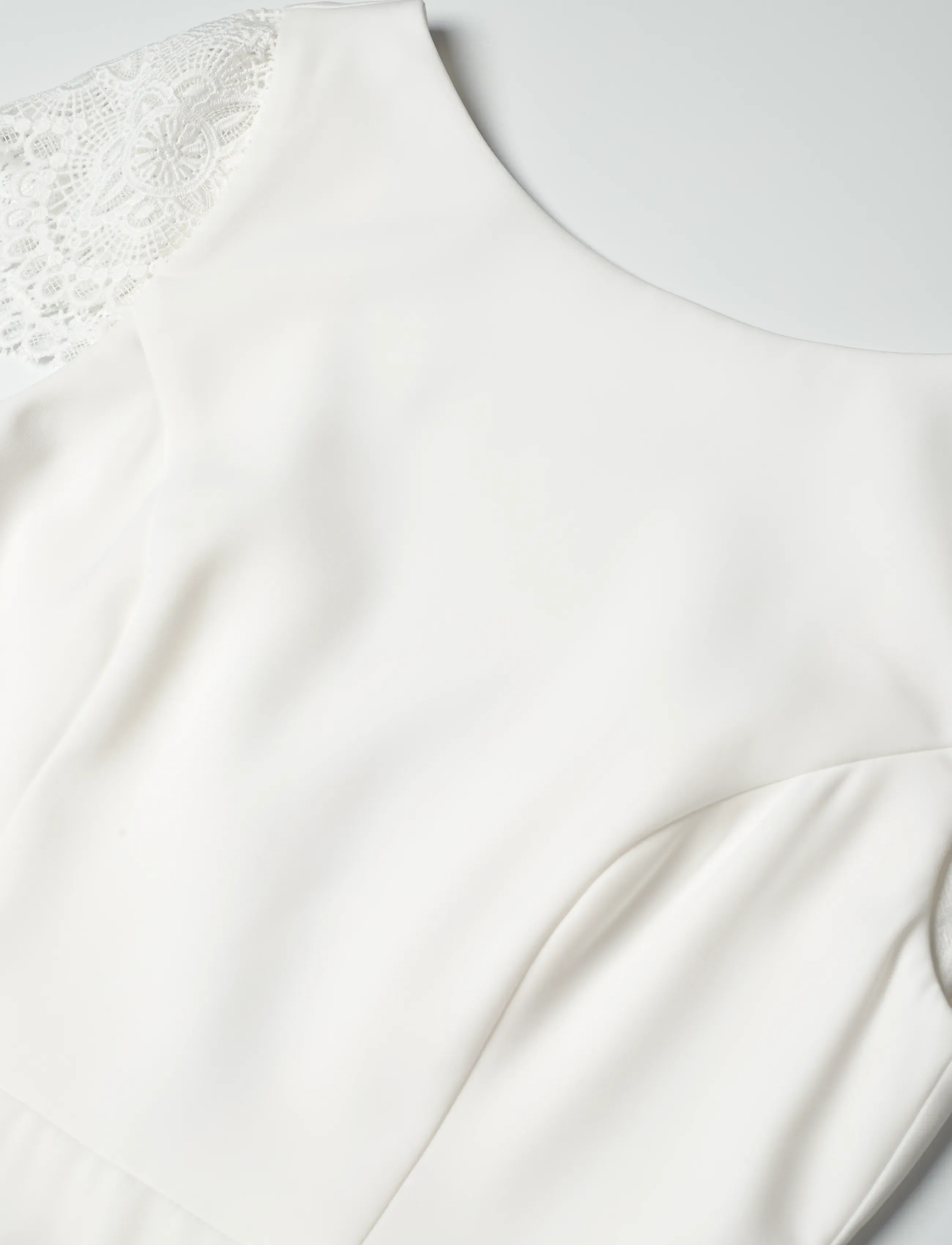 Malina - Blanca Cap Sleeve Lace Trimmed Gown - pitskleidid - ivory - 5