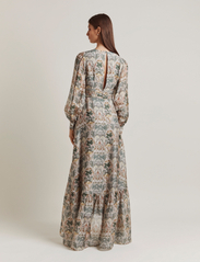 By Malina - Meadow silk dress - villa verde - 3