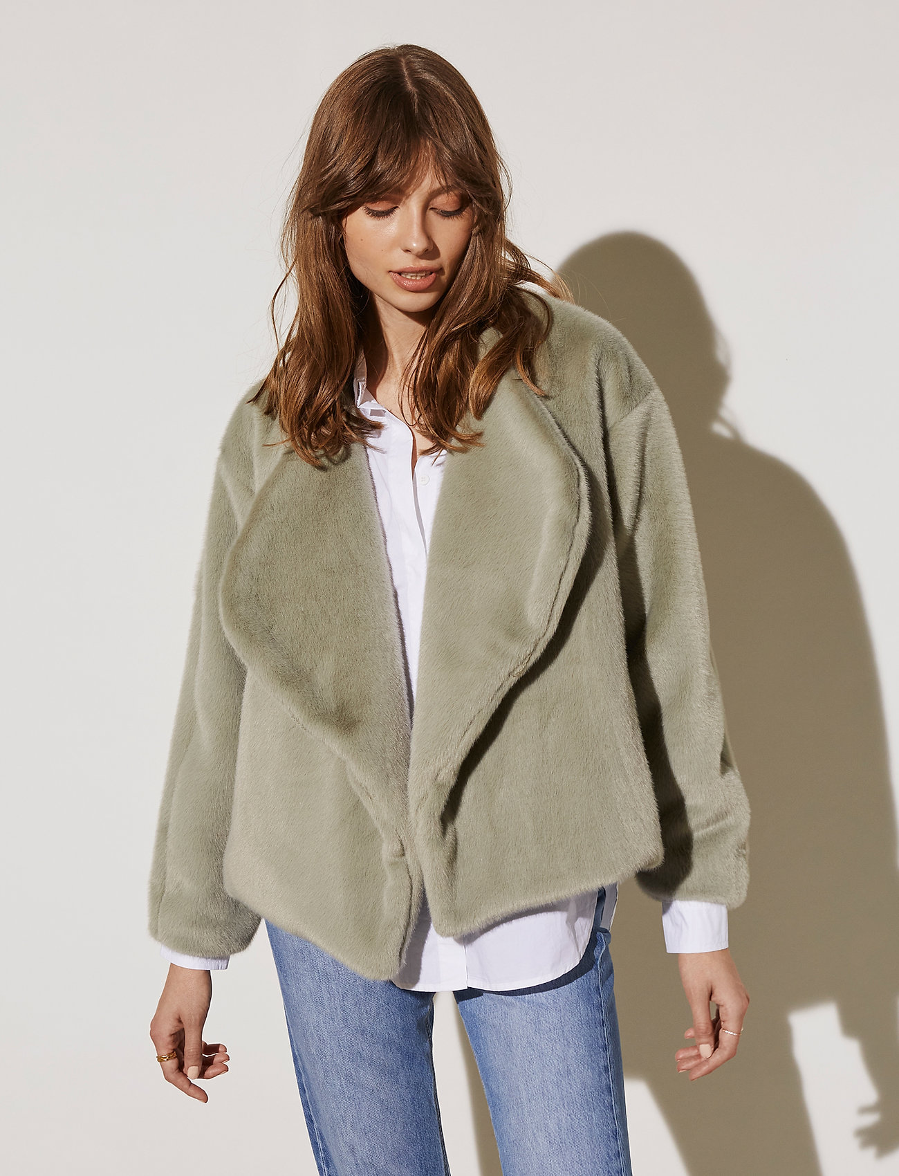 By Malina - Zinna faux fur jacket - pale olive - 5