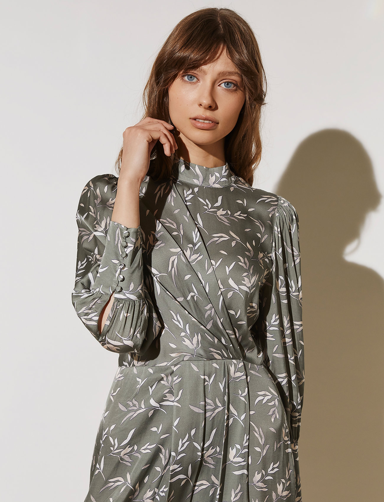 By Malina - Camelia dress - olive leaf - 3