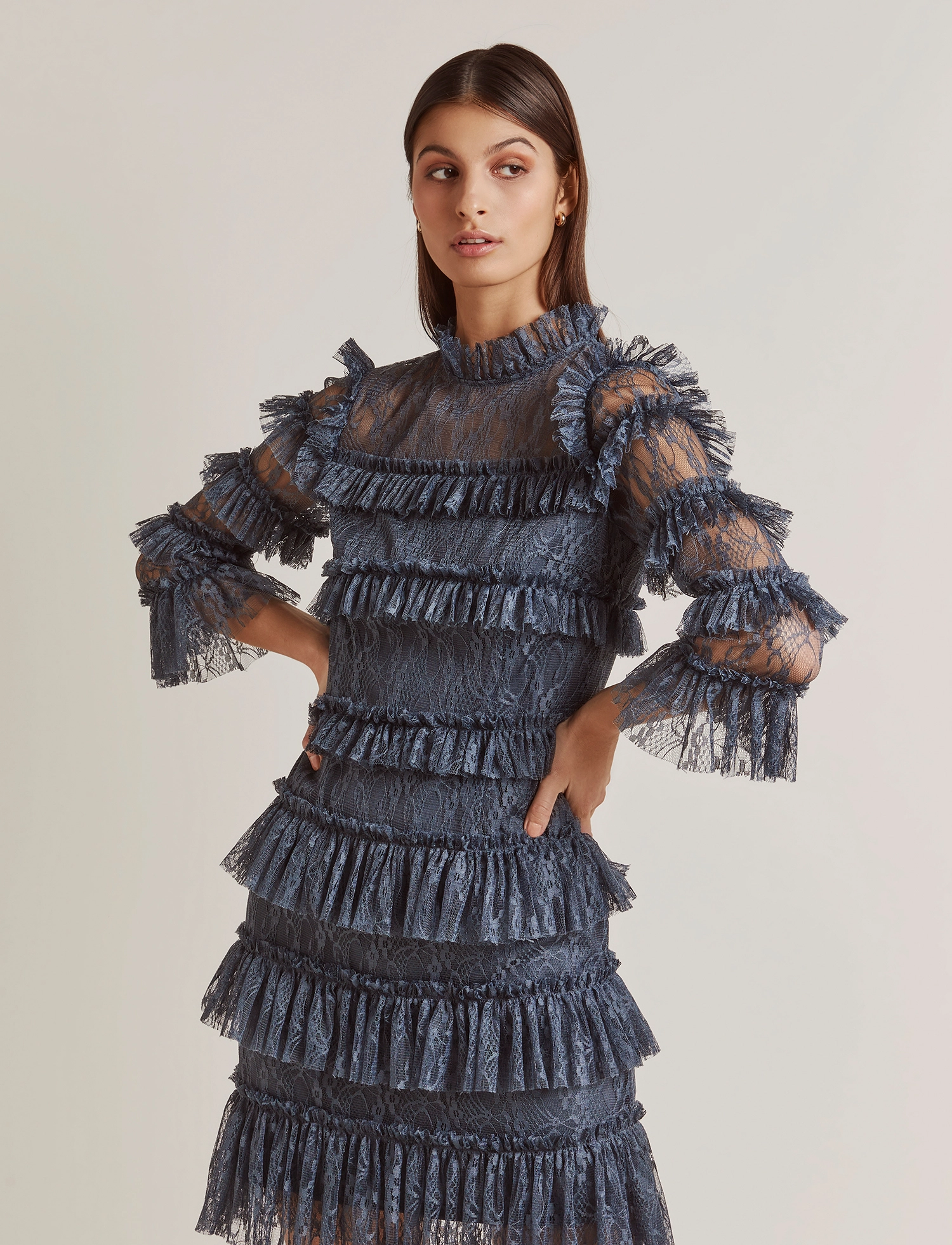 Malina - Carmine Frill Lace Mini dress - festtøj til outletpriser - ash - 4