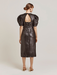 Malina - Blair Sequin Dress - odzież imprezowa w cenach outletowych - black - 4