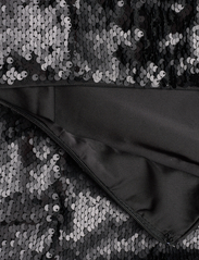 Malina - Blair Sequin Dress - odzież imprezowa w cenach outletowych - black - 8