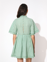 Malina - Claire mini lace dress - odzież imprezowa w cenach outletowych - seafoam - 5