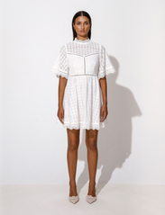 Malina - Claire mini lace dress - festmode zu outlet-preisen - white - 2