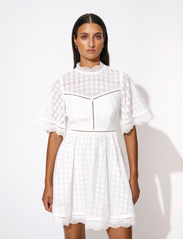 Malina - Claire mini lace dress - festkläder till outletpriser - white - 3