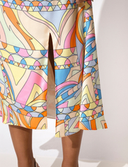 Malina - Ellie Dress - festkläder till outletpriser - bold shapes - 6