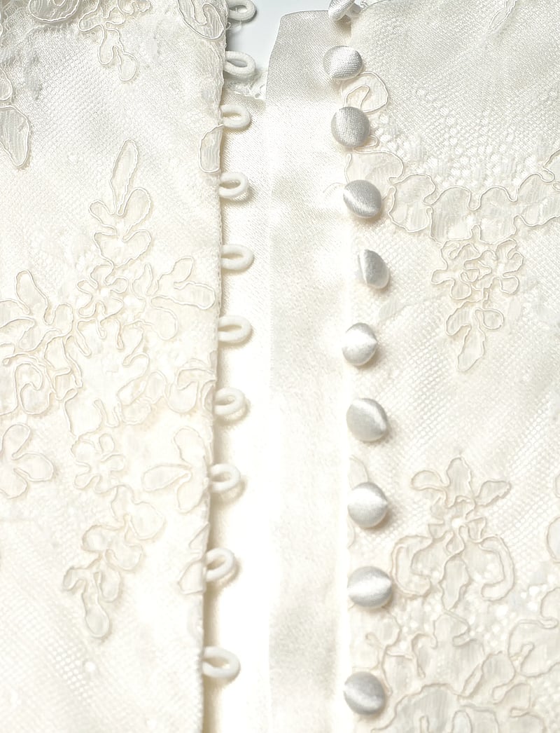 Malina - Mira long sleeved bridal gown - brudekjoler - ivory - 3