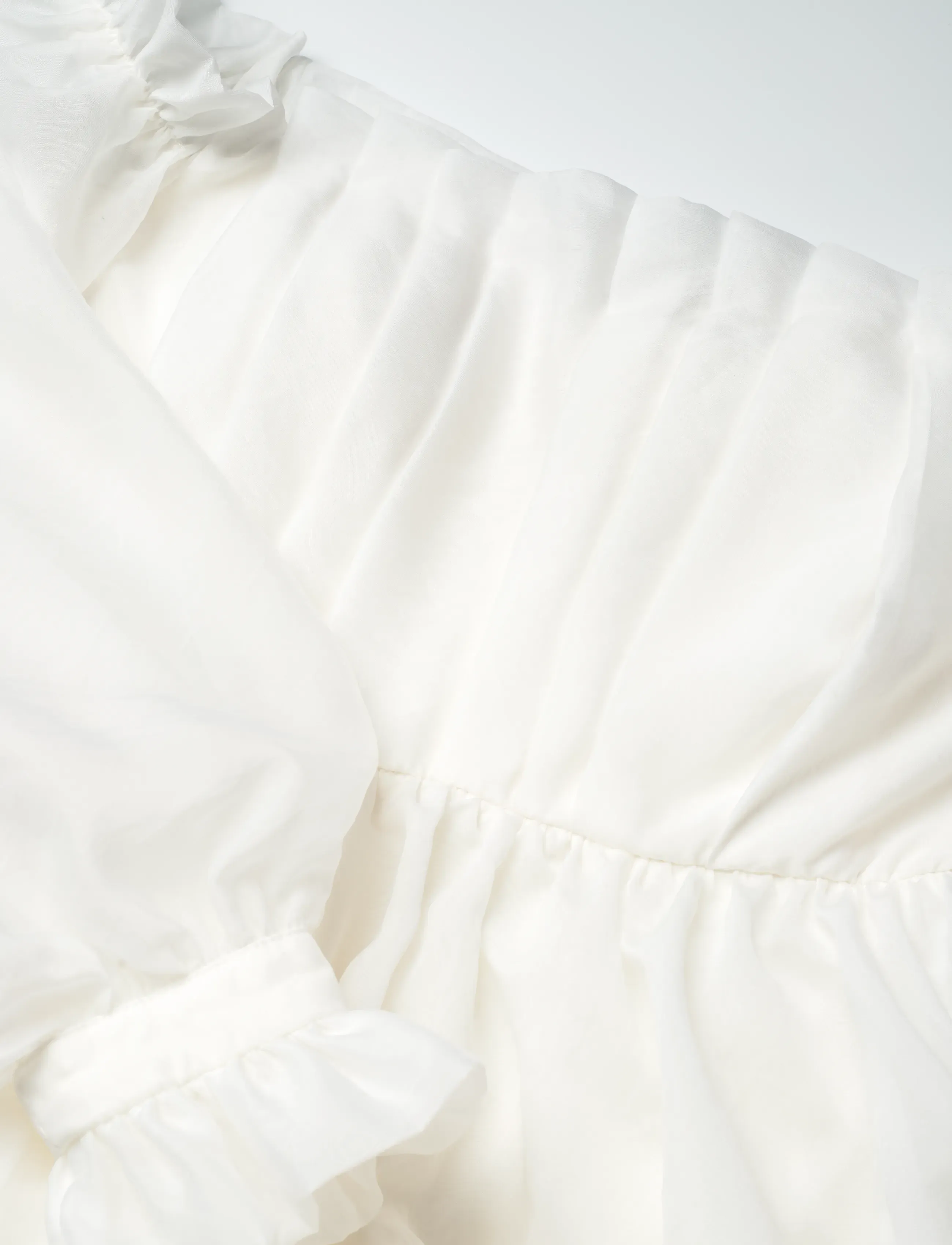 Malina - Amelia off-the-shoulder organza bridal gown - aftenkjoler - ivory - 2