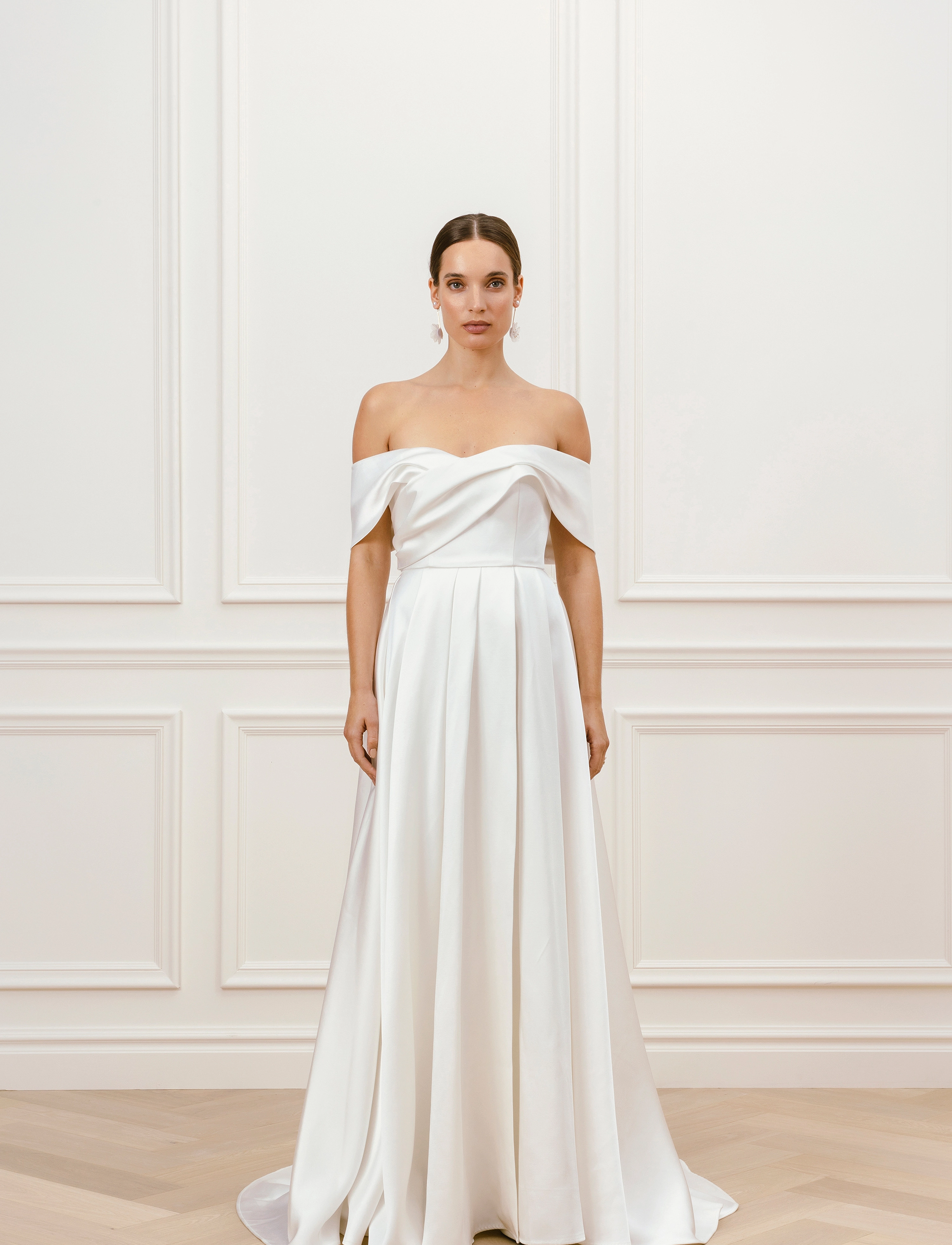 Malina Mila off-the-shoulder slit bridal gown - Kleidung - IVORY / cream