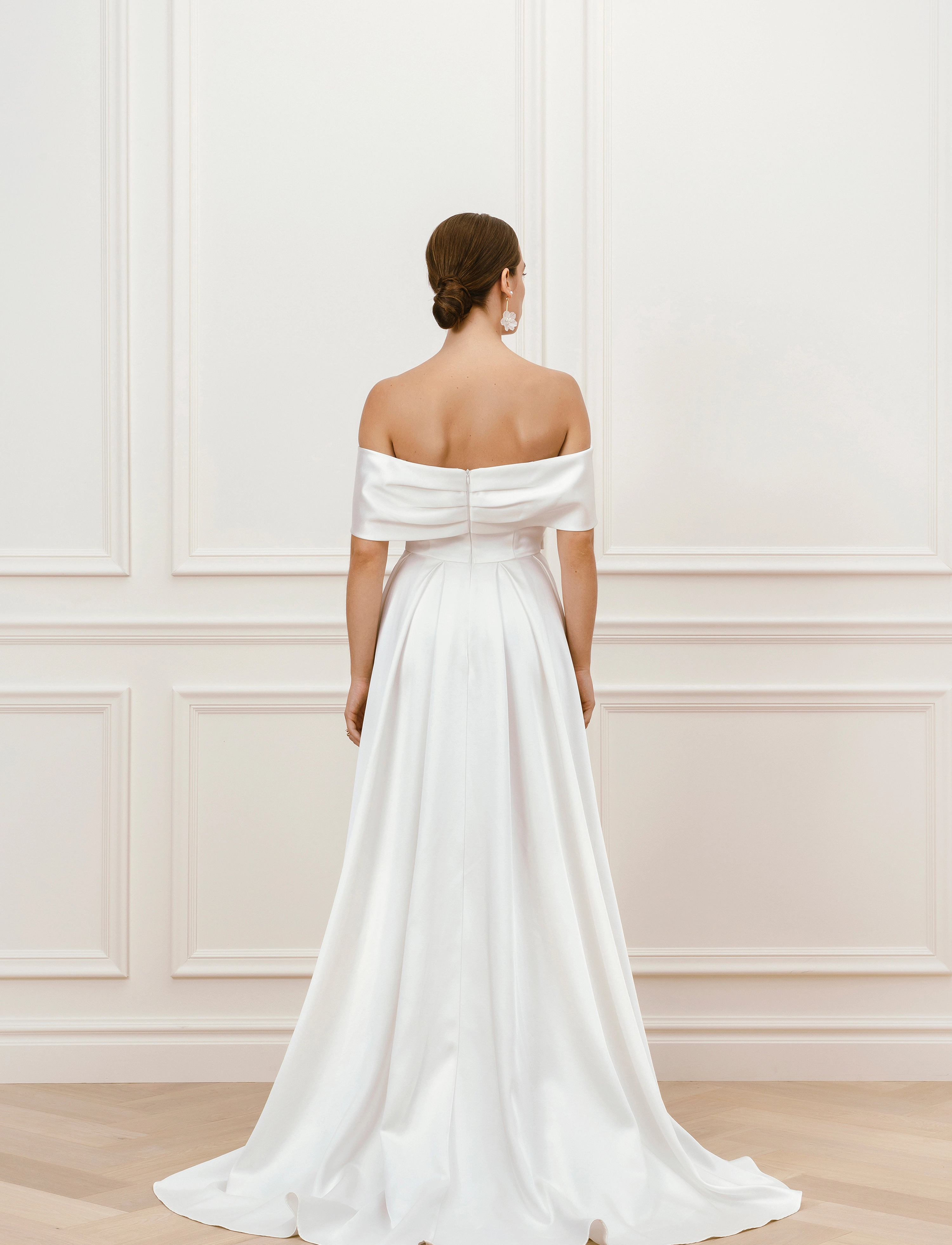 Malina - Mila off-the-shoulder slit bridal gown - brautkleider - ivory - 3