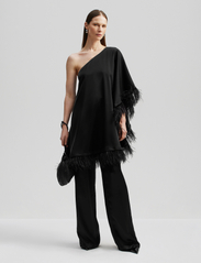 Malina - Andrea one-shoulder feather mini dress - black - 4