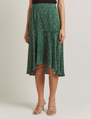 Malina - Bonnie midi skirt with frill - midi-röcke - green leo - 3