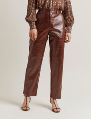 Malina - Giana Pants - leather trousers - hazel - 0