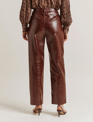 Malina - Giana Pants - leather trousers - hazel - 3