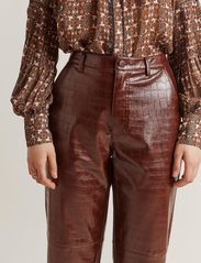 Malina - Giana Pants - leather trousers - hazel - 4