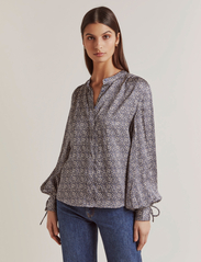 Malina - Gabriela Blouse - blouses met lange mouwen - fiore - 2
