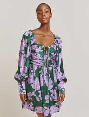 Malina - Gigi Dress - party wear at outlet prices - winter floral lilac - 4