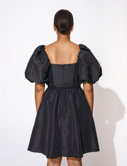 Malina - Andrea Dress - festkläder till outletpriser - black - 4