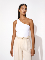 Malina - Cecilie ribbed one-shoulder top - Ærmeløse toppe - white - 3
