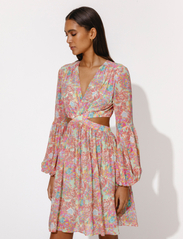 Malina - Rosita Dress - odzież imprezowa w cenach outletowych - peony - 3