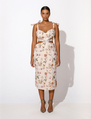 Malina - Dani Dress - festkläder till outletpriser - soft floral linen - 2