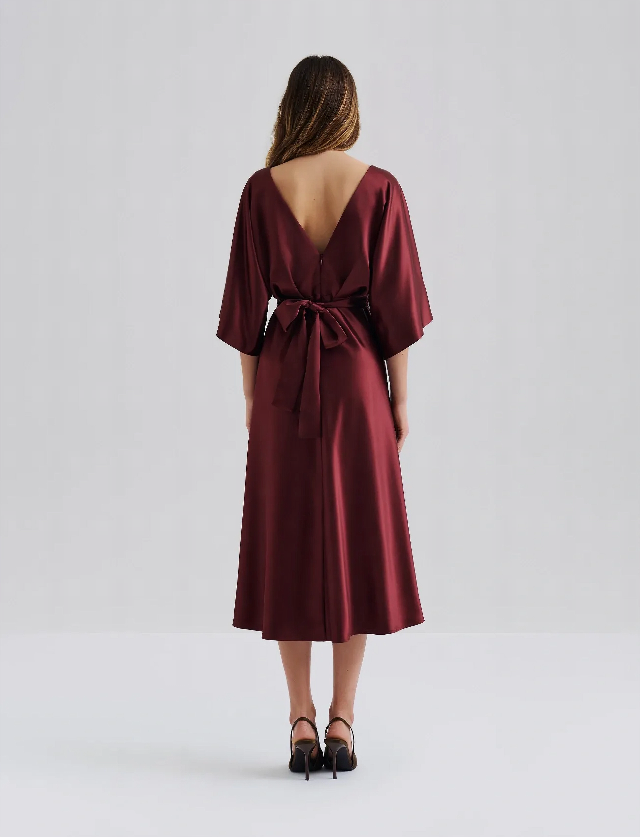 Malina - Juno v-neck satin midi dress - kokteilikleidid - wine - 3