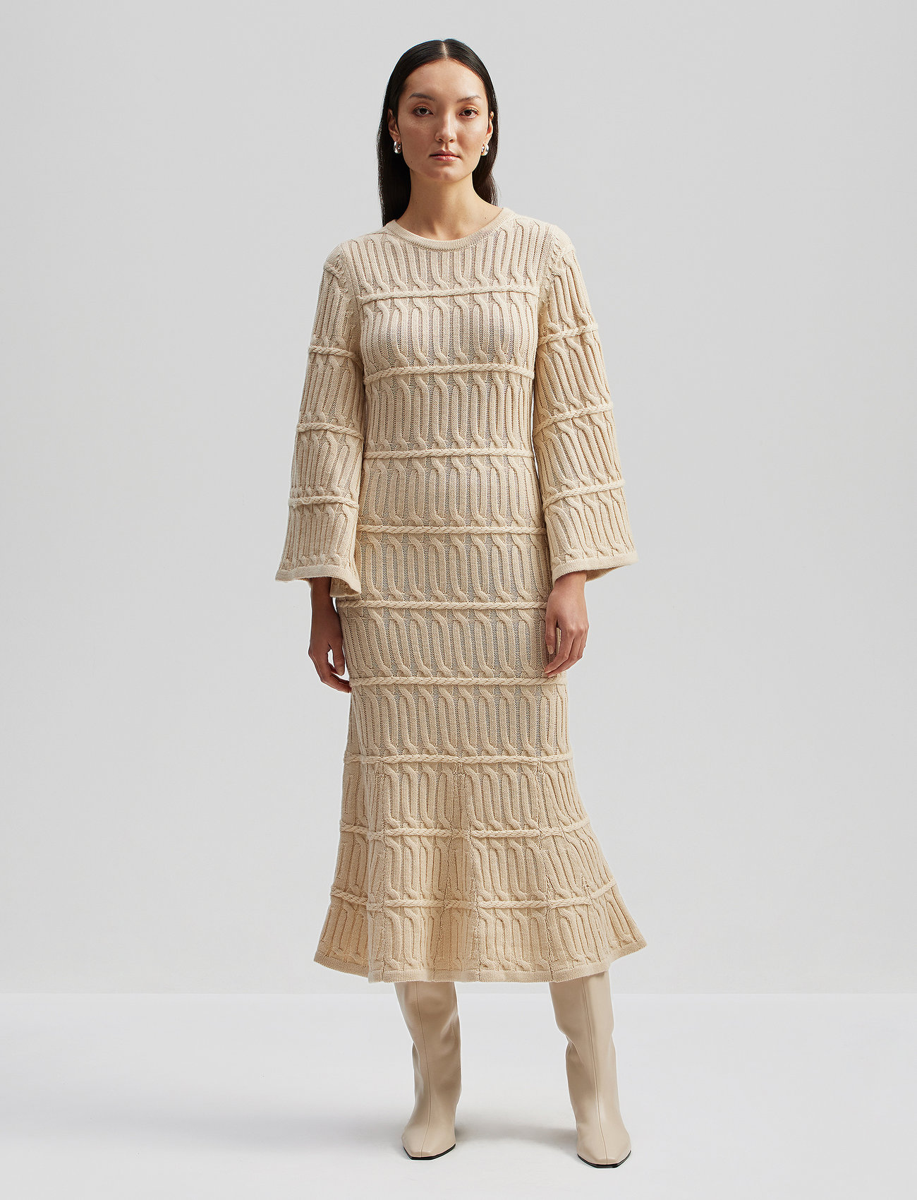 Malina - Elinne cable knitted maxi dress - sukienki dzianinowe - beige - 1