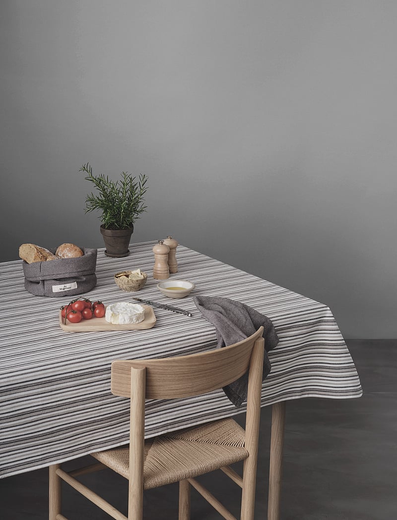 By Mogensen - Table-cloth Small Stripes - tischdecken & tischläufer - grey, brown, black, white - 1