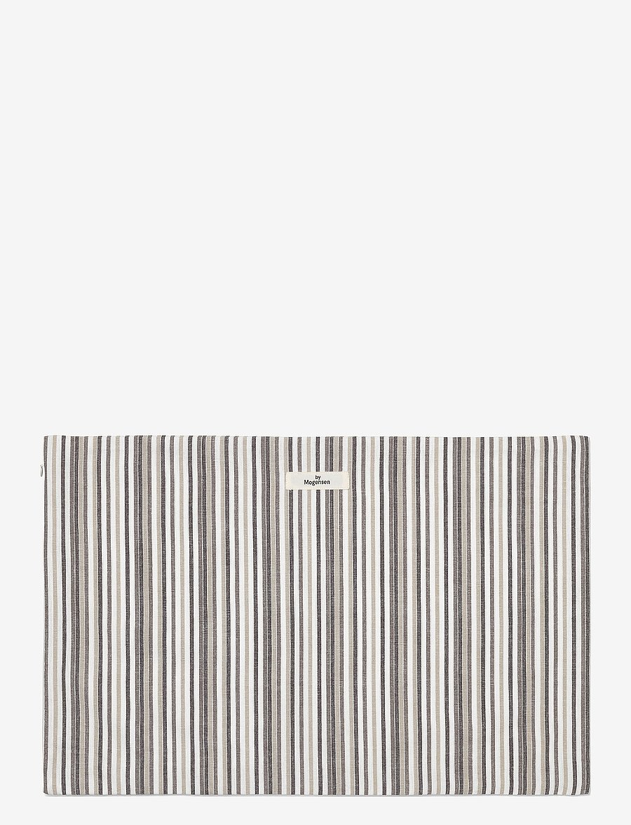 By Mogensen - Pillow cover Small Stripes - kopfkissenbezüge - grey, creme, dark grey, white - 0
