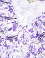 by Ti Mo - Linen V-neck Dress - kesämekot - 419 - lilac blossom - 4