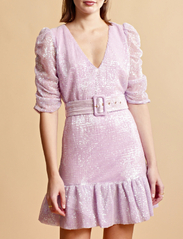 by Ti Mo - Sequins Mini Dress - festkläder till outletpriser - 046 - liliac - 2