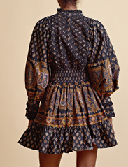 by Ti Mo - Décorated Poplin Mini Dress - korte jurken - 564 - paisley - 3