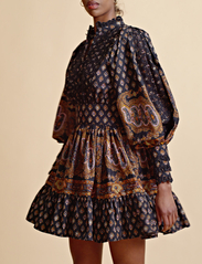 by Ti Mo - Décorated Poplin Mini Dress - korta klänningar - 564 - paisley - 4