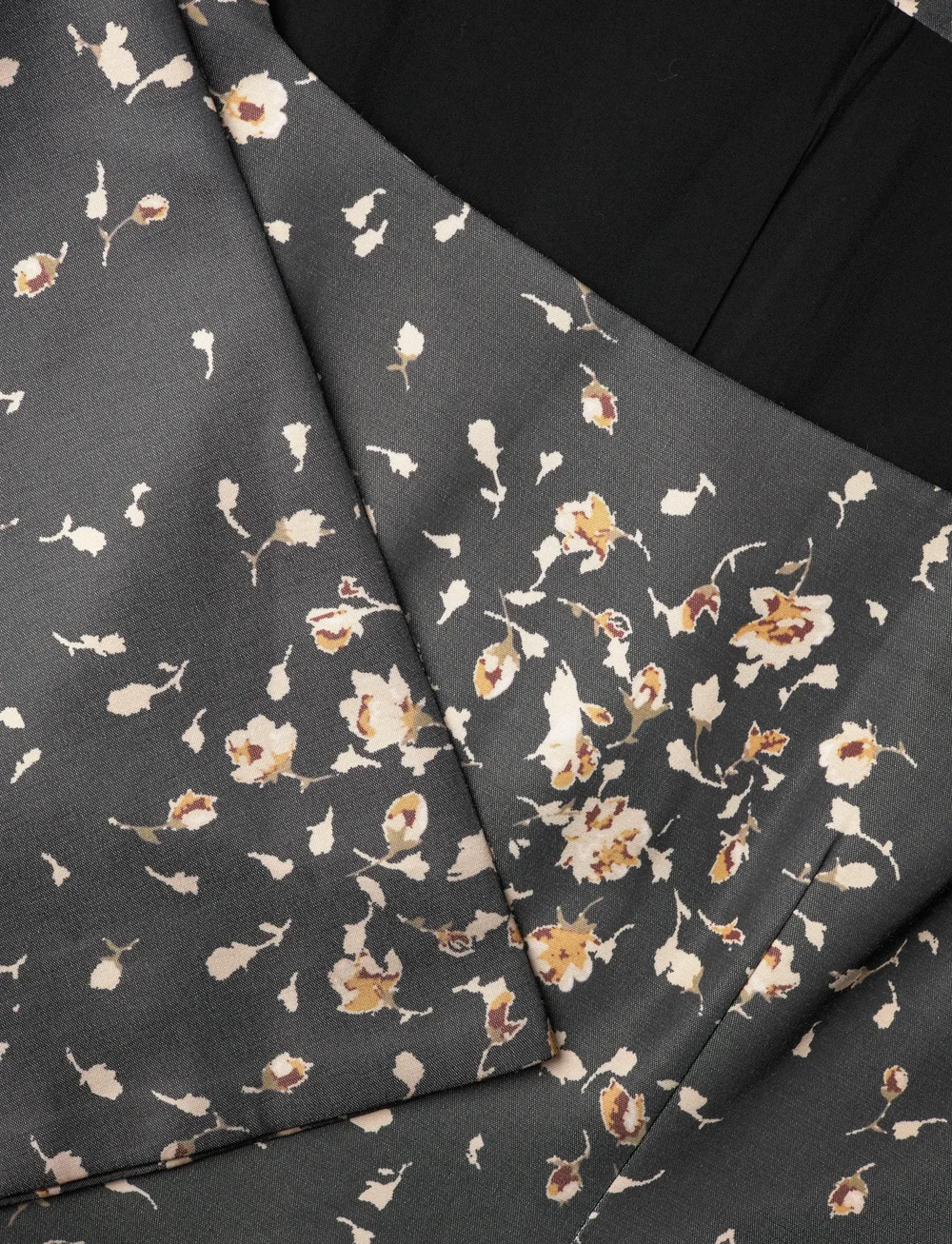 by Ti Mo - Tailored Satin Mini Dress - kurze kleider - 534 - black roses - 2