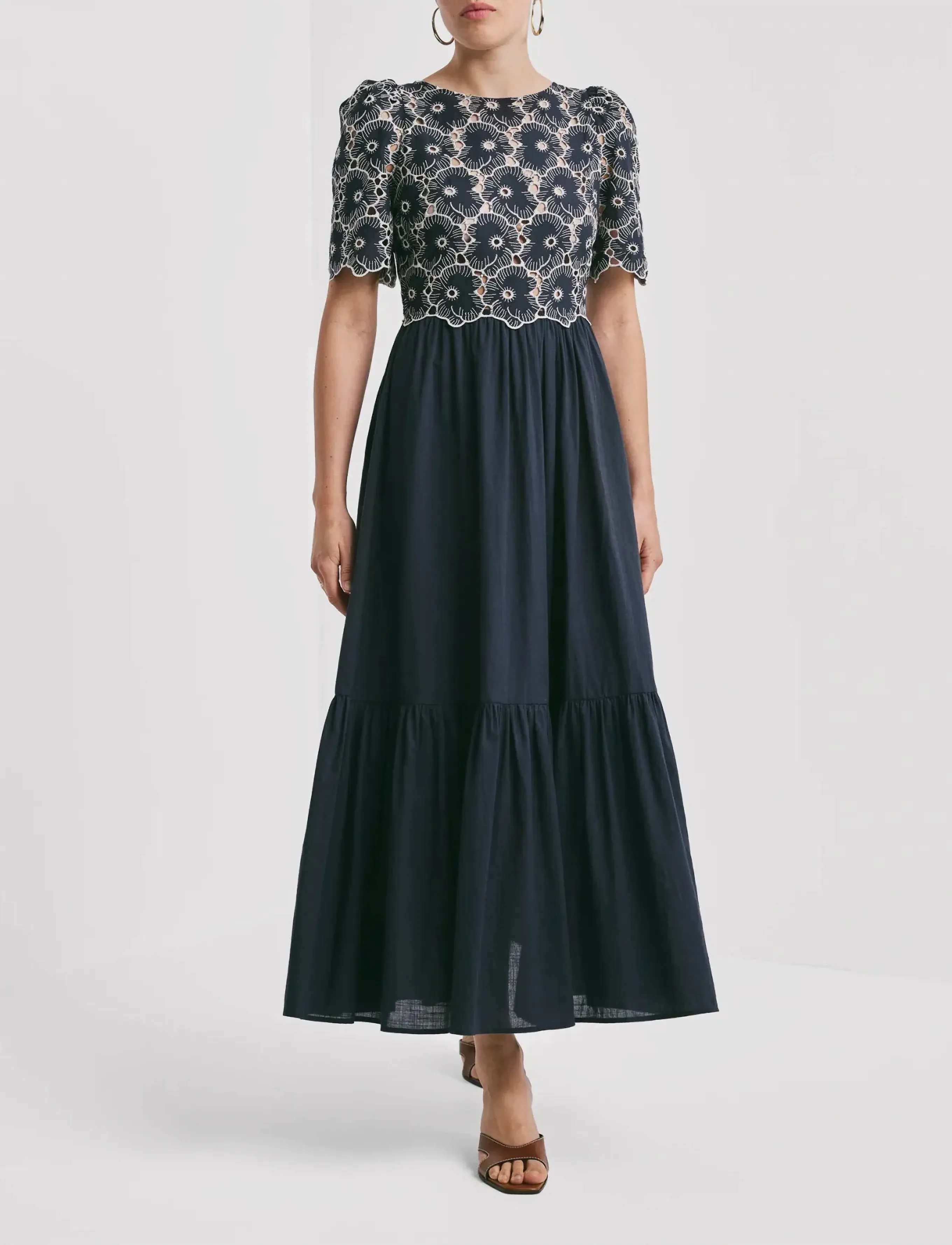 by Ti Mo Broderie Anglaise Maxi Dress, S, Navy, Kjoler > Maxikjole, Dame