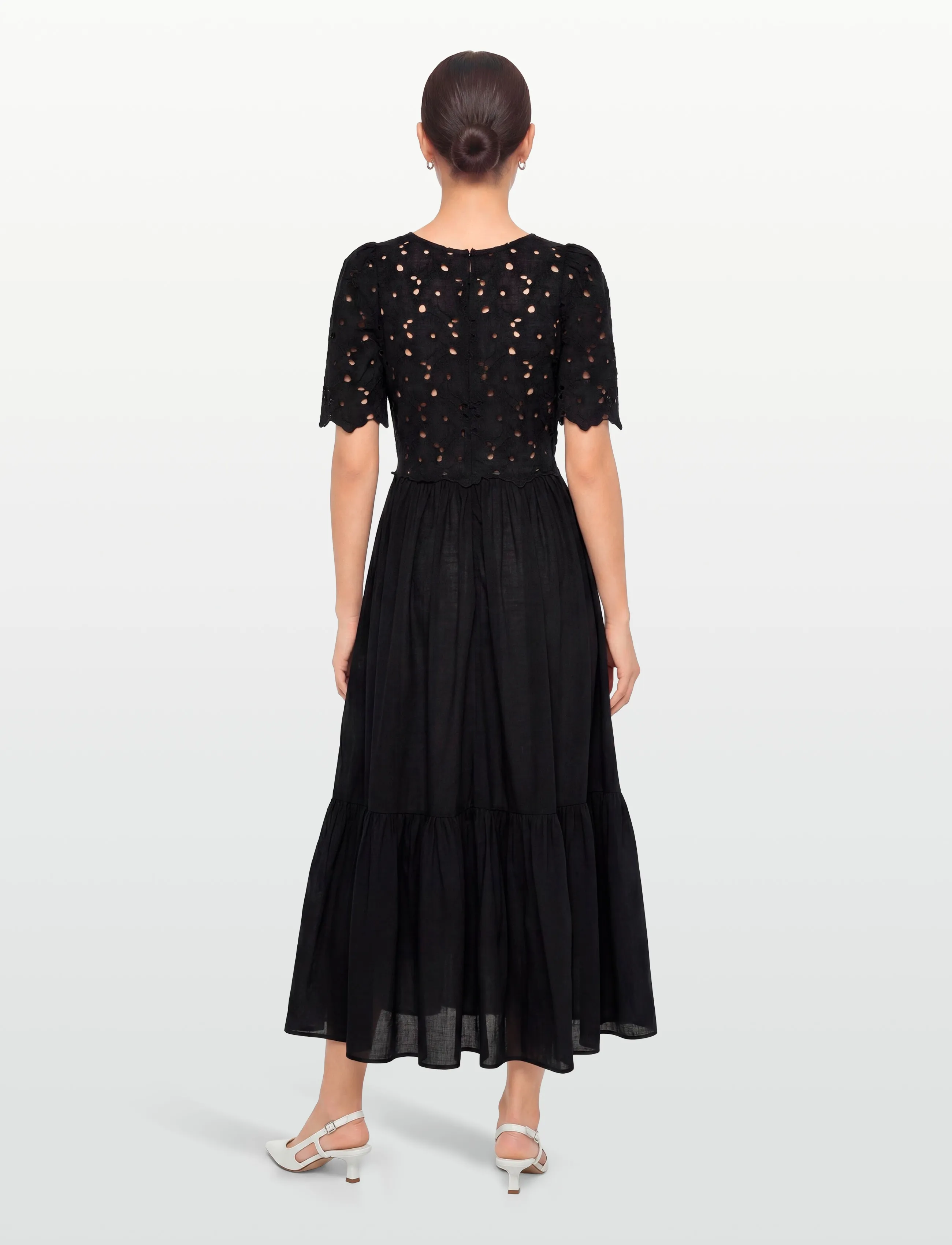 by Ti Mo - Broderie Anglaise Maxi Dress - ilgos suknelės - 99-black - 4