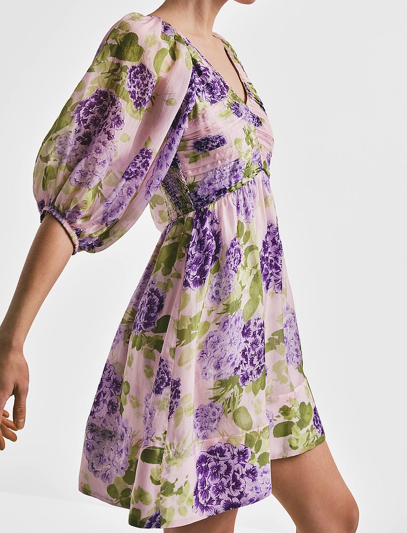 by Ti Mo - Cupro Mini Dress - sommerkleider - 189 - purple flowerfield - 3