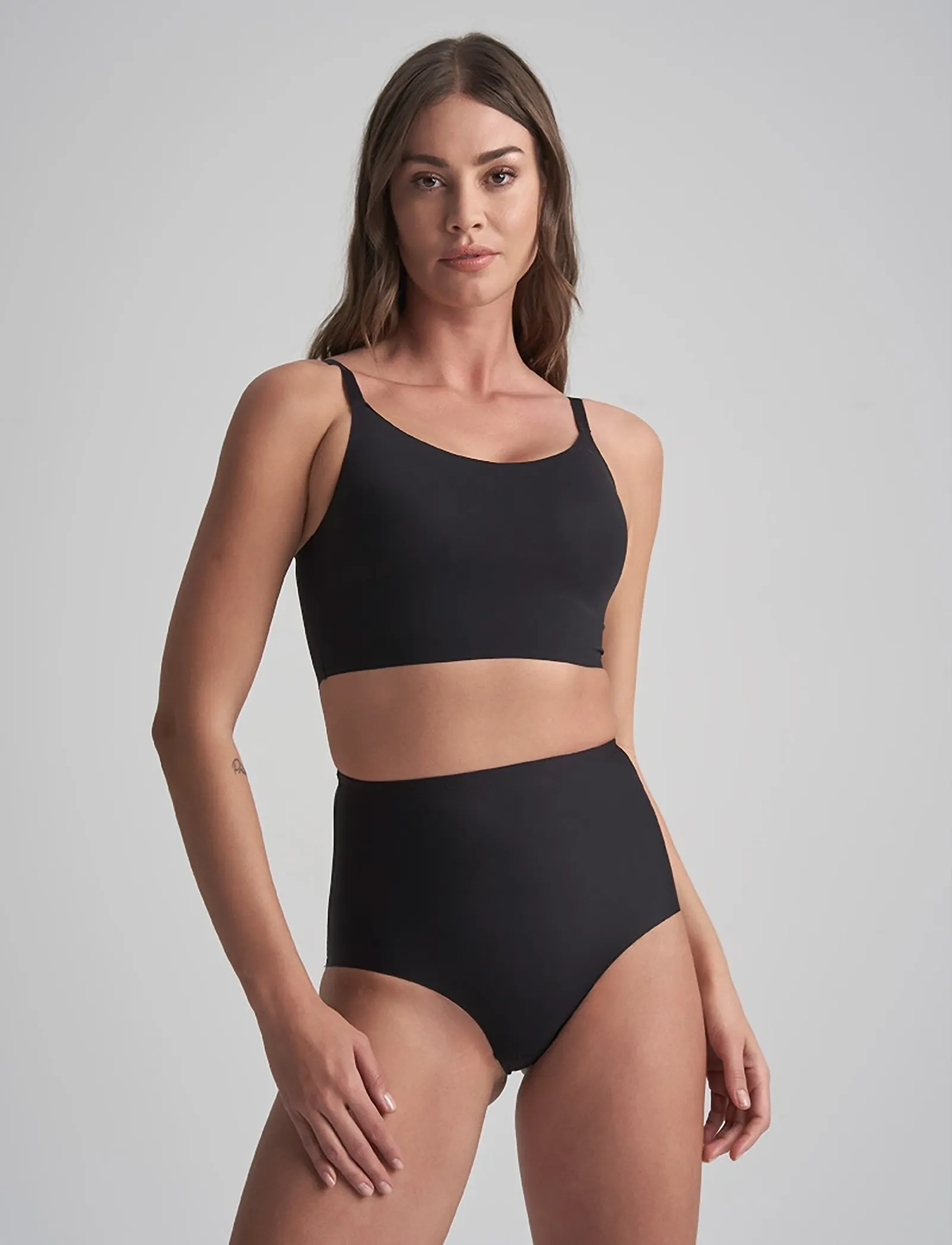 Bye Bra Sculpting Mid Waist Brief, Kvinder, Skulpturerende Midt Talje Trusse, Sort, Str: M