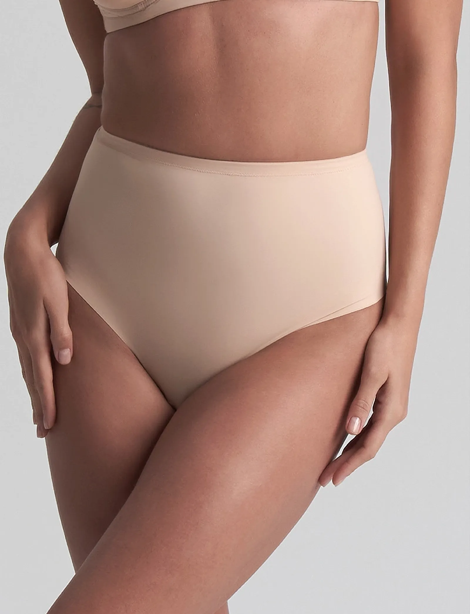 Bye Bra - Sculpting Mid Waist Thong - formende underdele - beige - 4