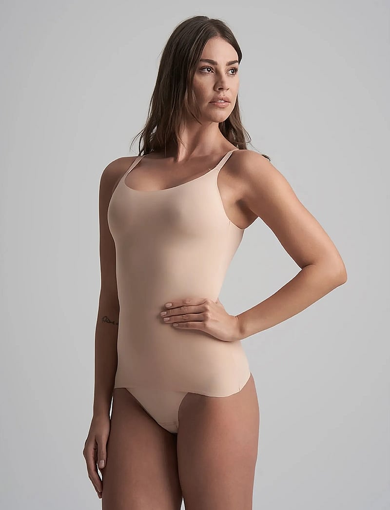 Bye Bra - Sculpting Singlet - tops - beige - 0