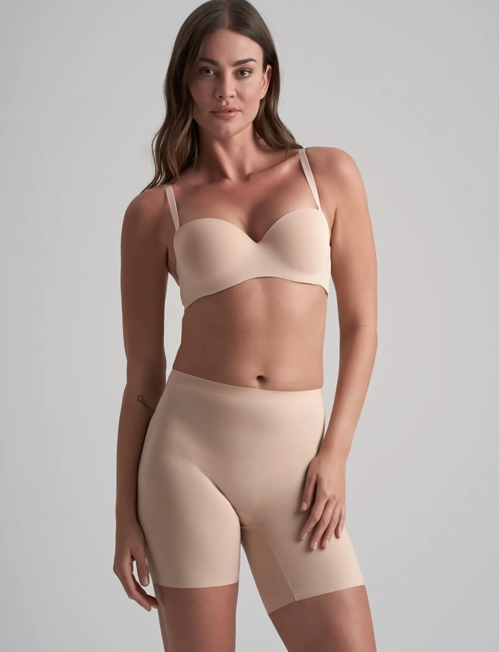 Bye Bra Smooth Essentials Mid Waist Short, L, Beige, Shapewear > Underdele, Dame