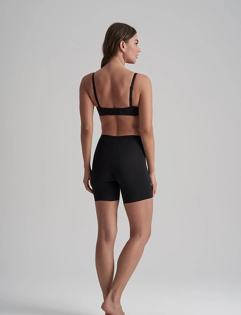 Bye Bra - Smooth Essentials Mid Waist Short - formende underdele - black - 5