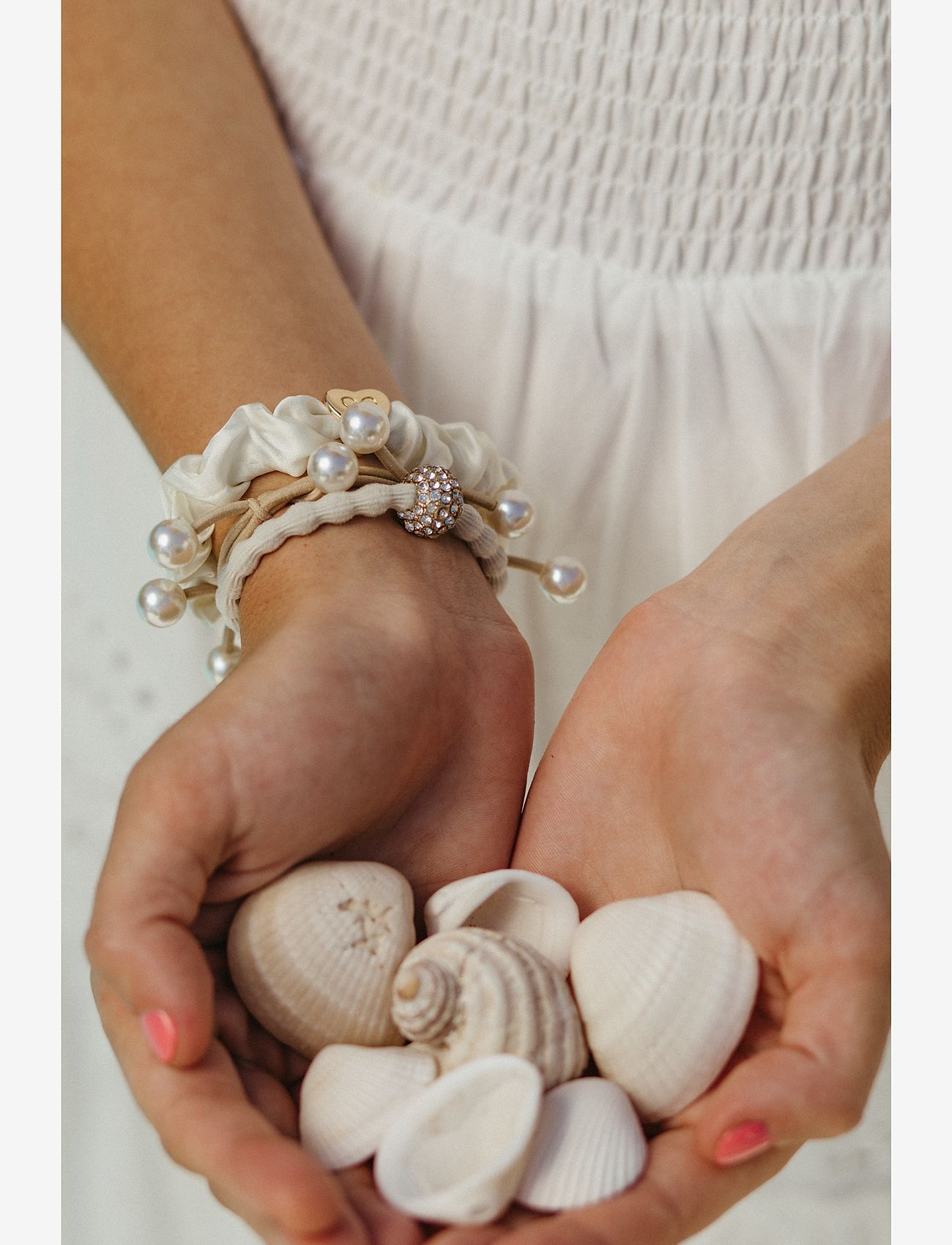 ByEloise - Valentine Hearts - hårsnoddar - white - 1