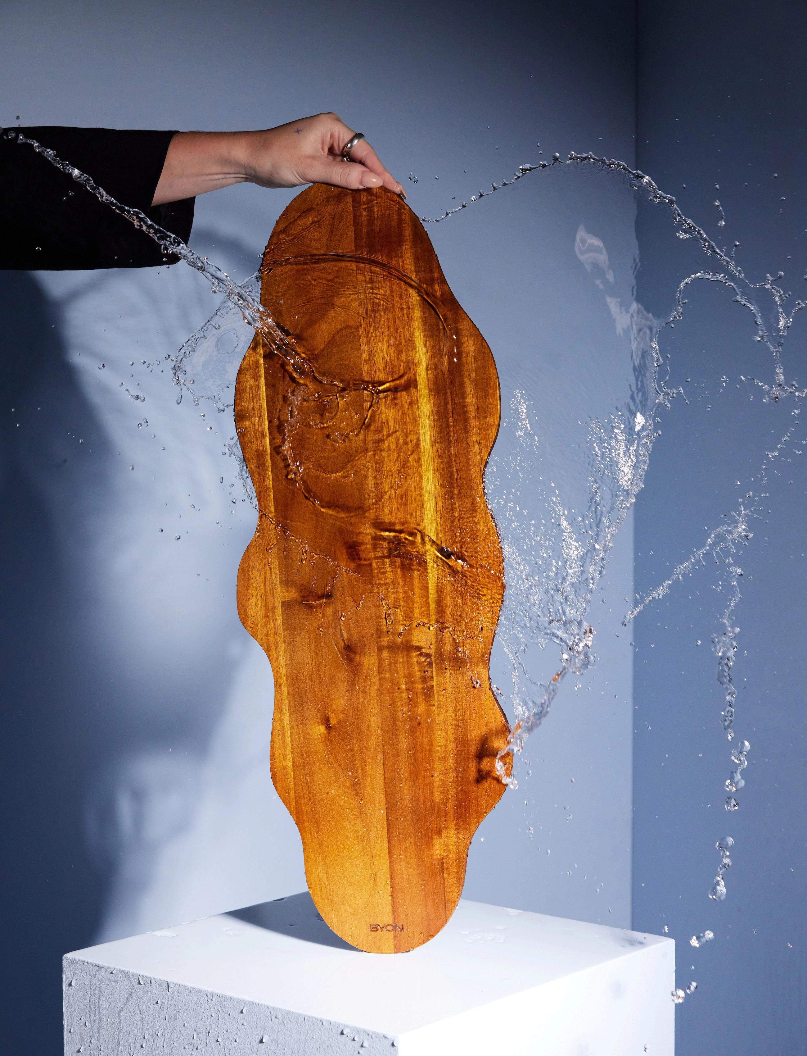 Byon Cutting Board Flowy L, 70X25X2 cm, Boards, Braun - Wooden Homeware