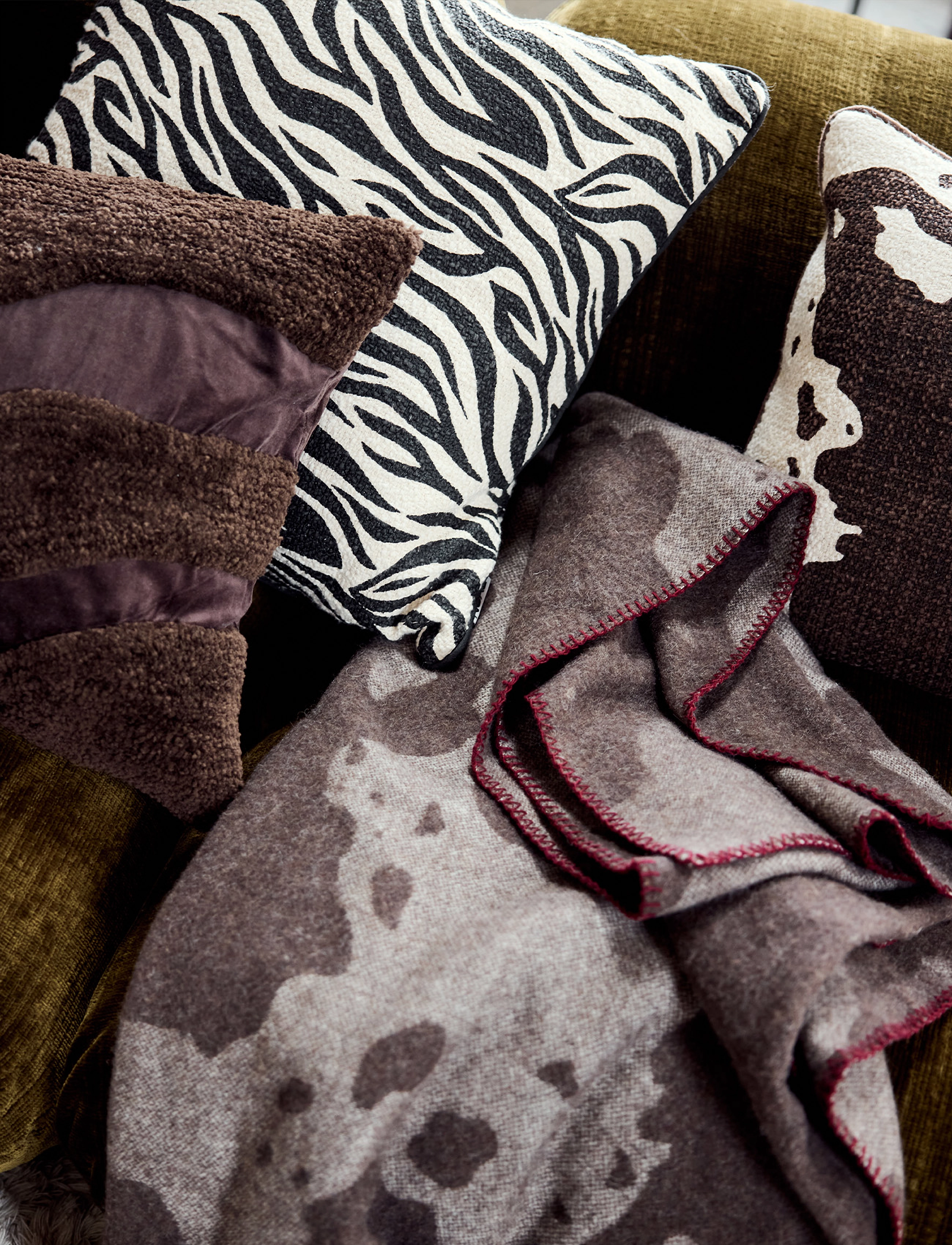 Byon - Pillow Anima zebra M - kissen - black - 2